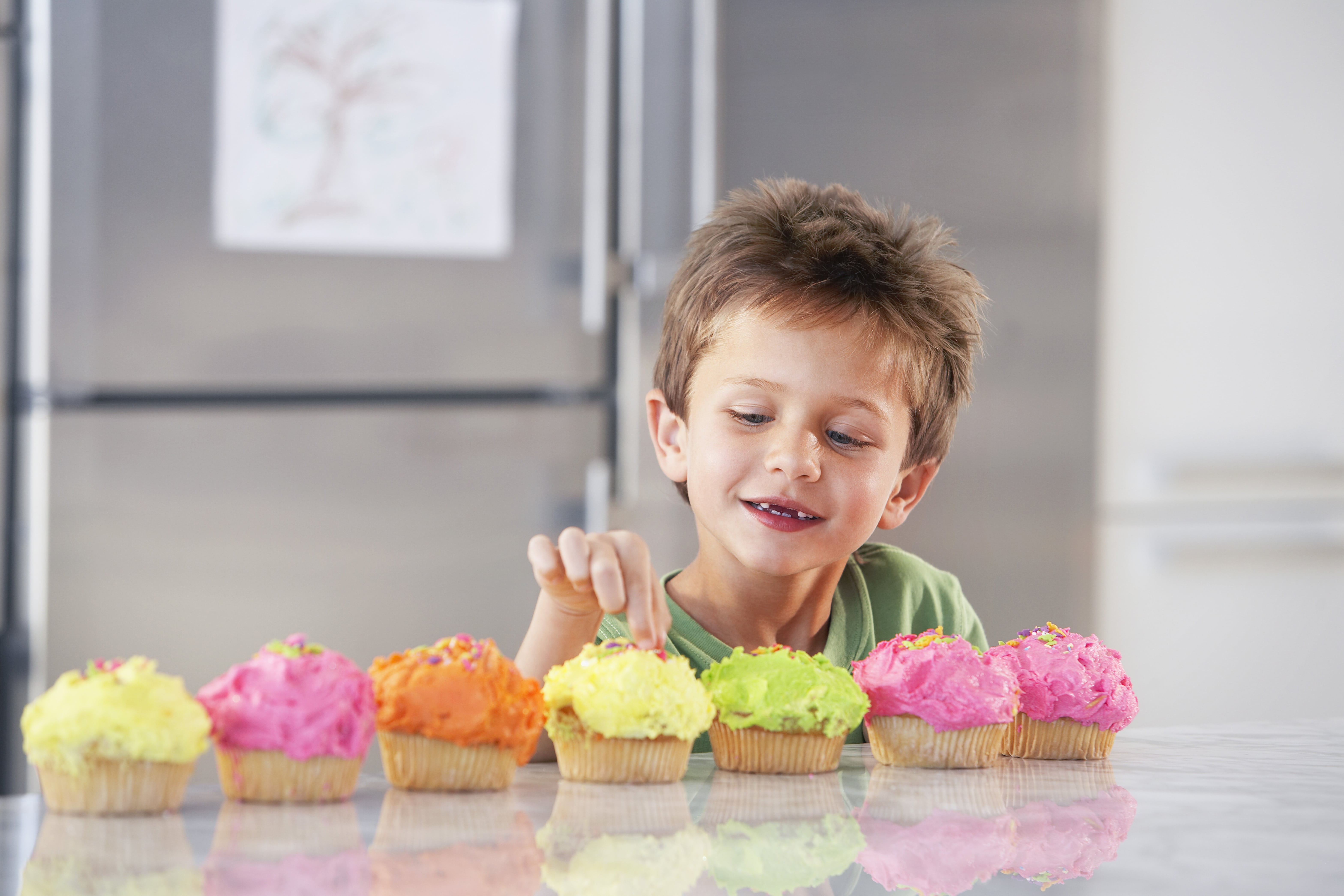 Quand les produits imitent les aliments attention aux risques pour les enfants !-min
