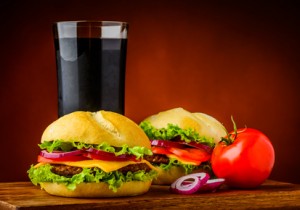 hamburger, vegetables and cola